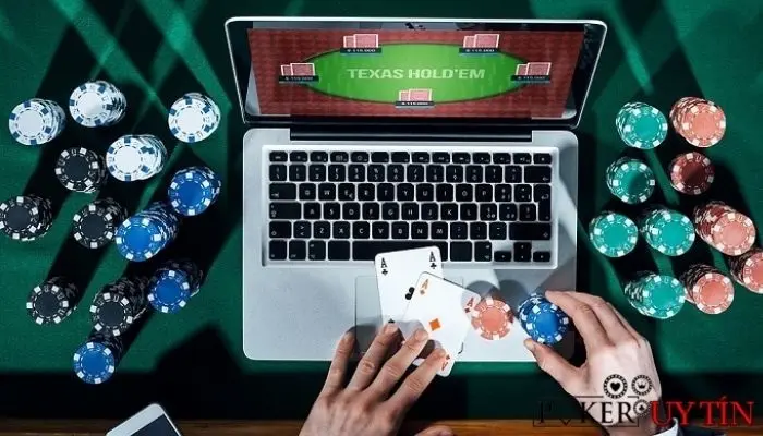 What are junk cards in poker?